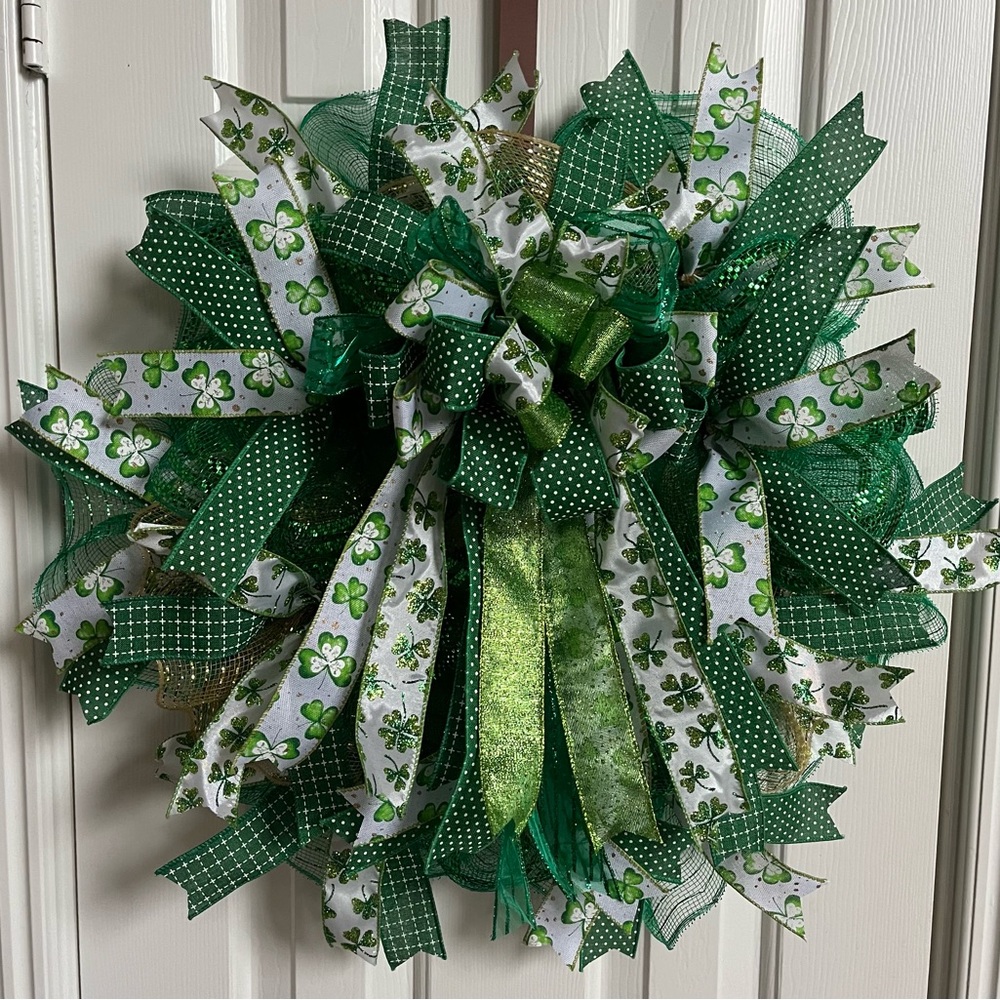St Patrick’s Day Wreath 24” Fits Storm Screen Door Indoor Outdoor Green Shamrock